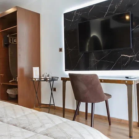 Limani Comfort Apartament *